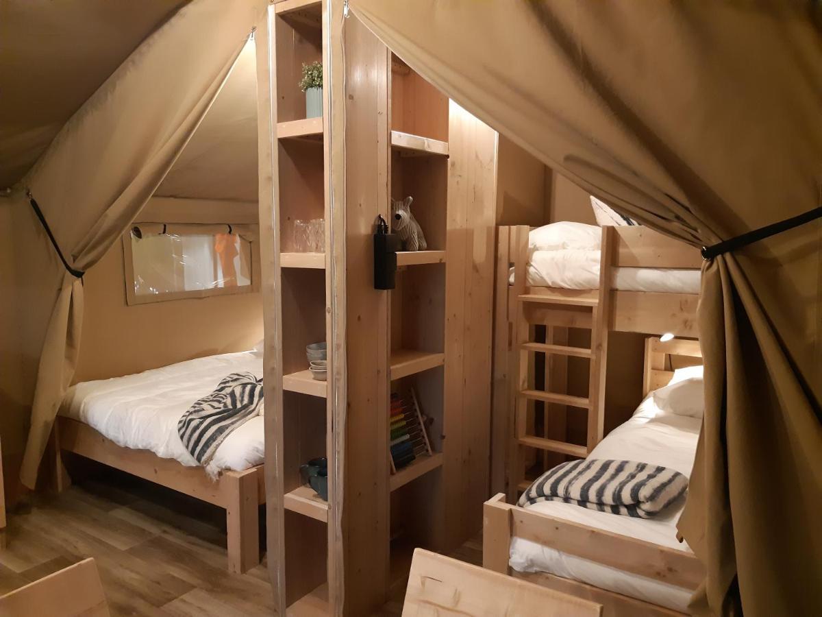 Tente Familiale Au Camping Hautoreille Bannes  Luaran gambar