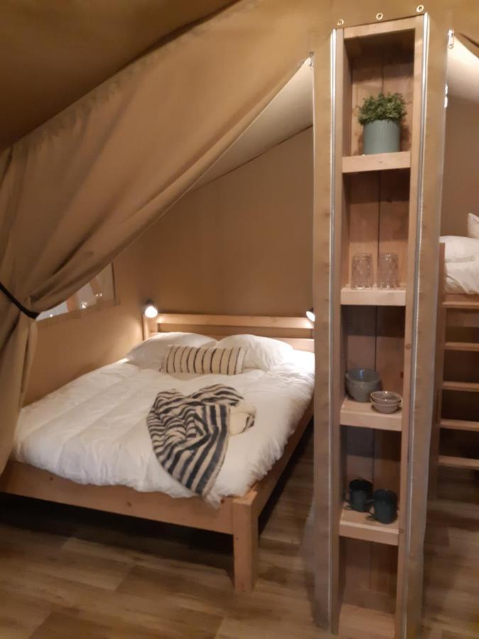 Tente Familiale Au Camping Hautoreille Bannes  Luaran gambar
