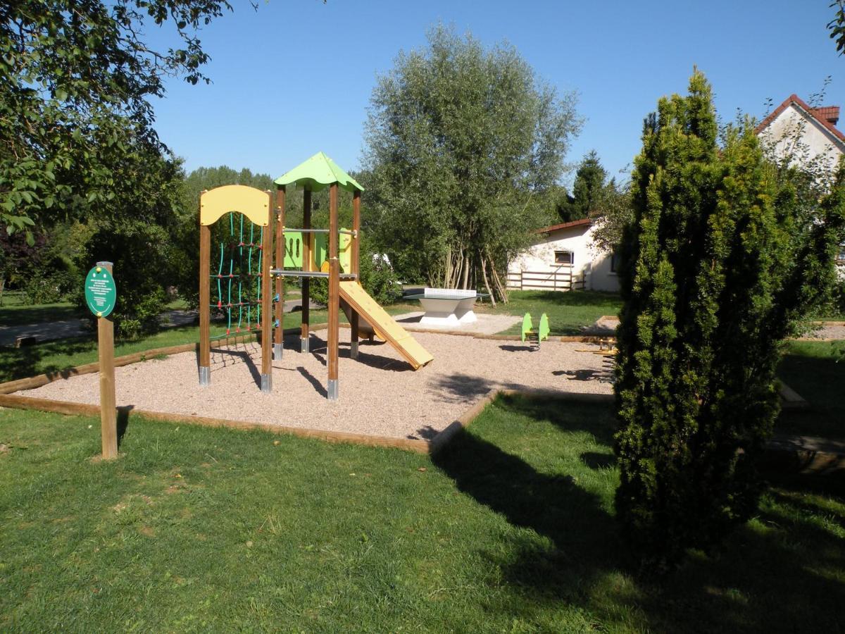 Tente Familiale Au Camping Hautoreille Bannes  Luaran gambar